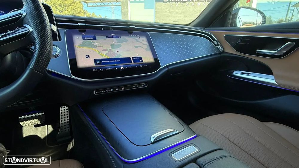 Mercedes-Benz E 300 de AMG Line - 26