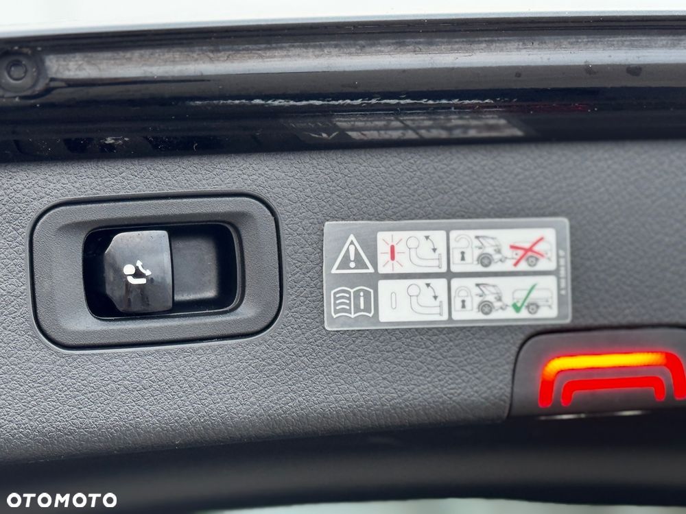 Mercedes-Benz Klasa C 220 d 9G-TRONIC AMG Line - 13