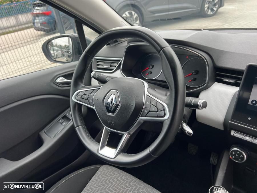 Renault Clio - 8