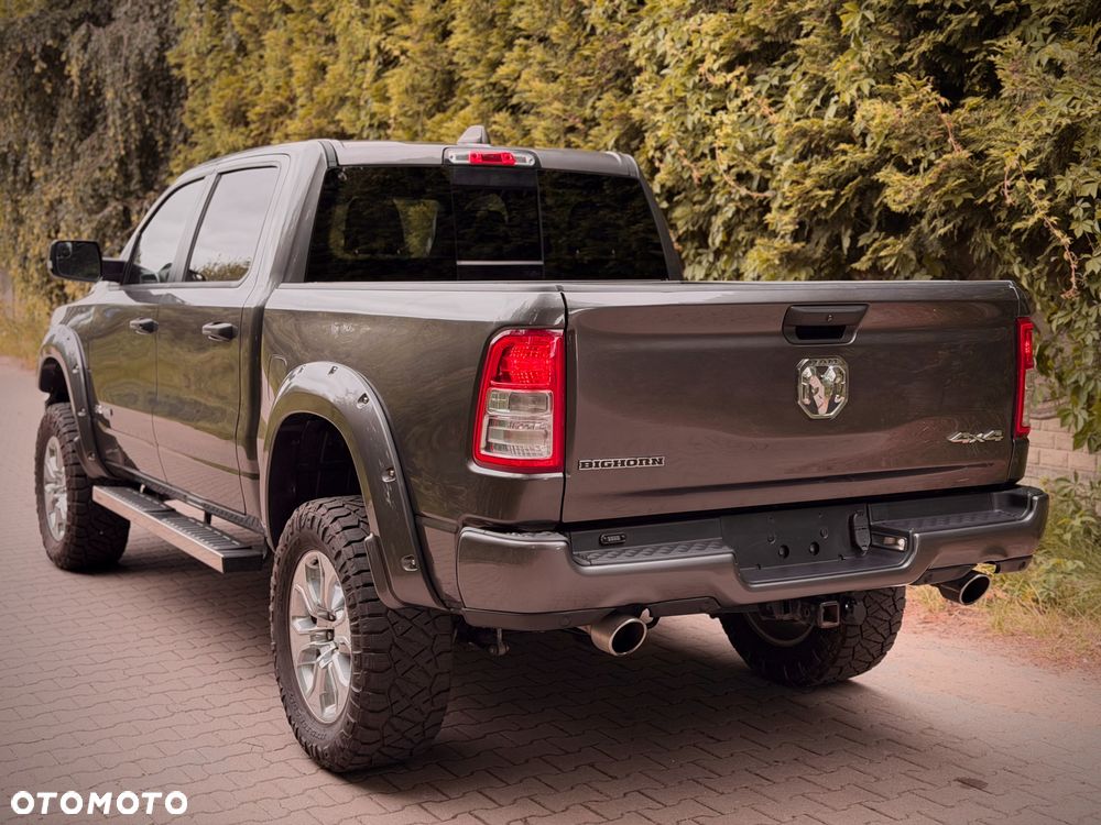 RAM 1500 Crew Cab Shortbed Bighorn - 13