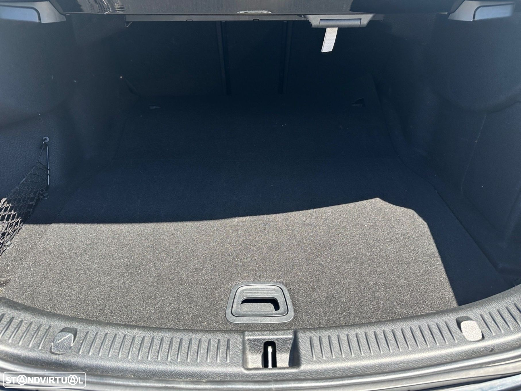 Mercedes-Benz E 220 d Avantgarde - 12