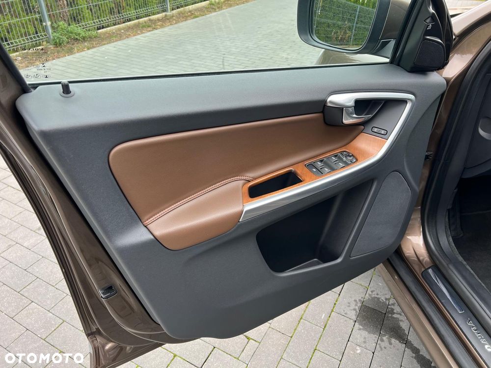 Volvo XC 60 D4 AWD Summum - 15