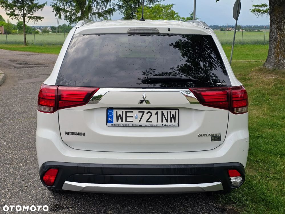 Mitsubishi Outlander 2.2 DID Intense + 4WD - 6