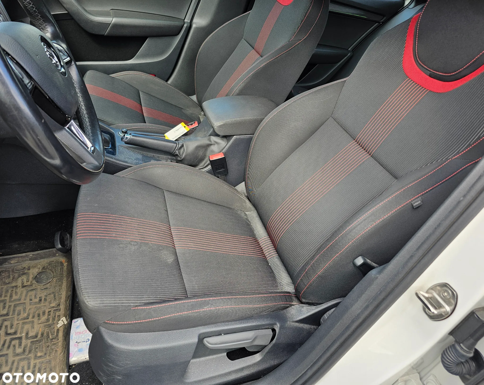 Skoda Octavia 2.0 TDI DSG Style - 23