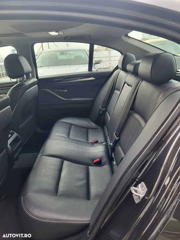 BMW Seria 5 535i xDrive Aut. Luxury Line - 11