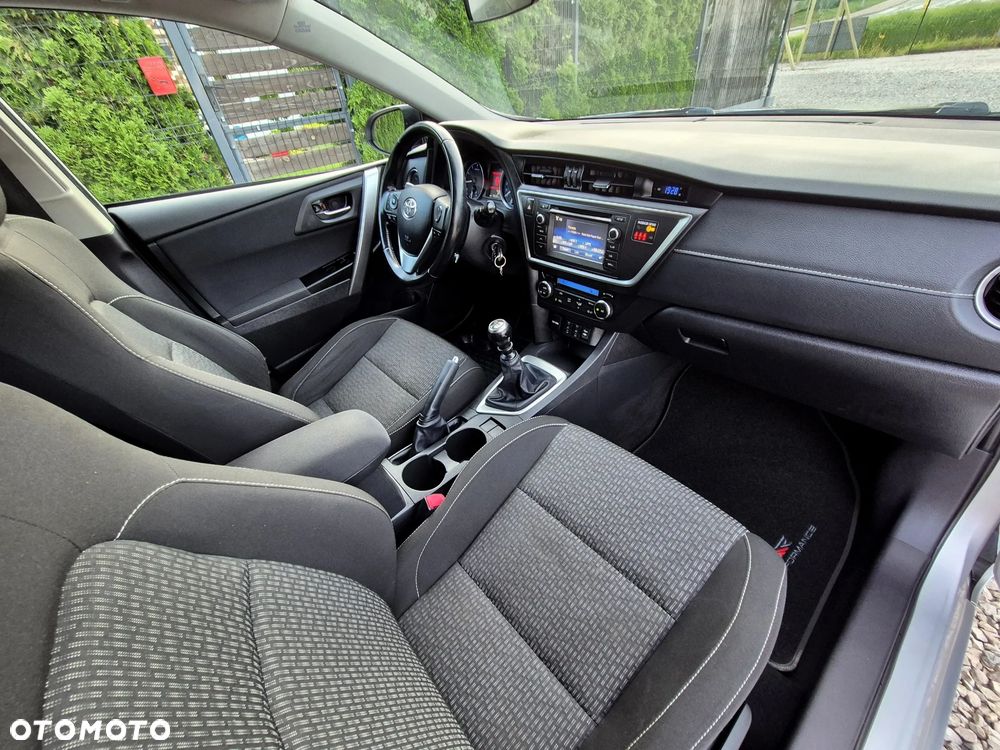 Toyota Auris 1.6 Valvematic Executive - 32
