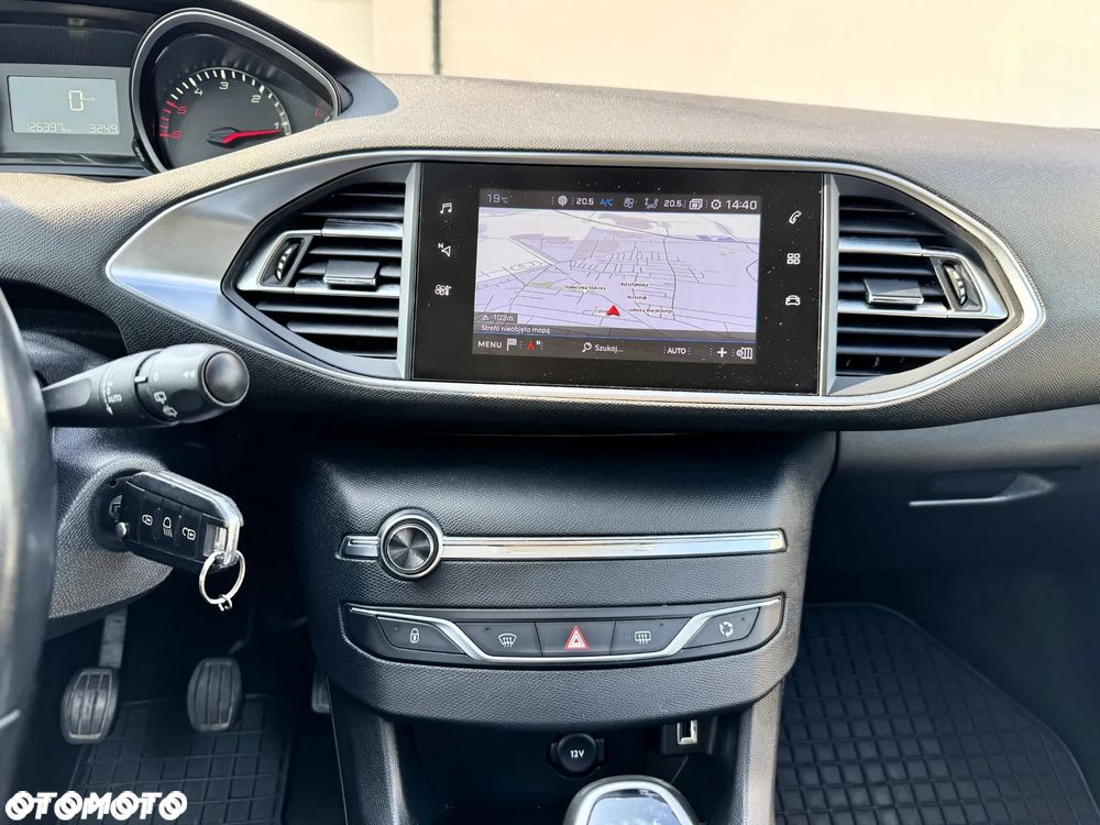 Peugeot 308 SW 1.5 BlueHDi Active S&S - 20