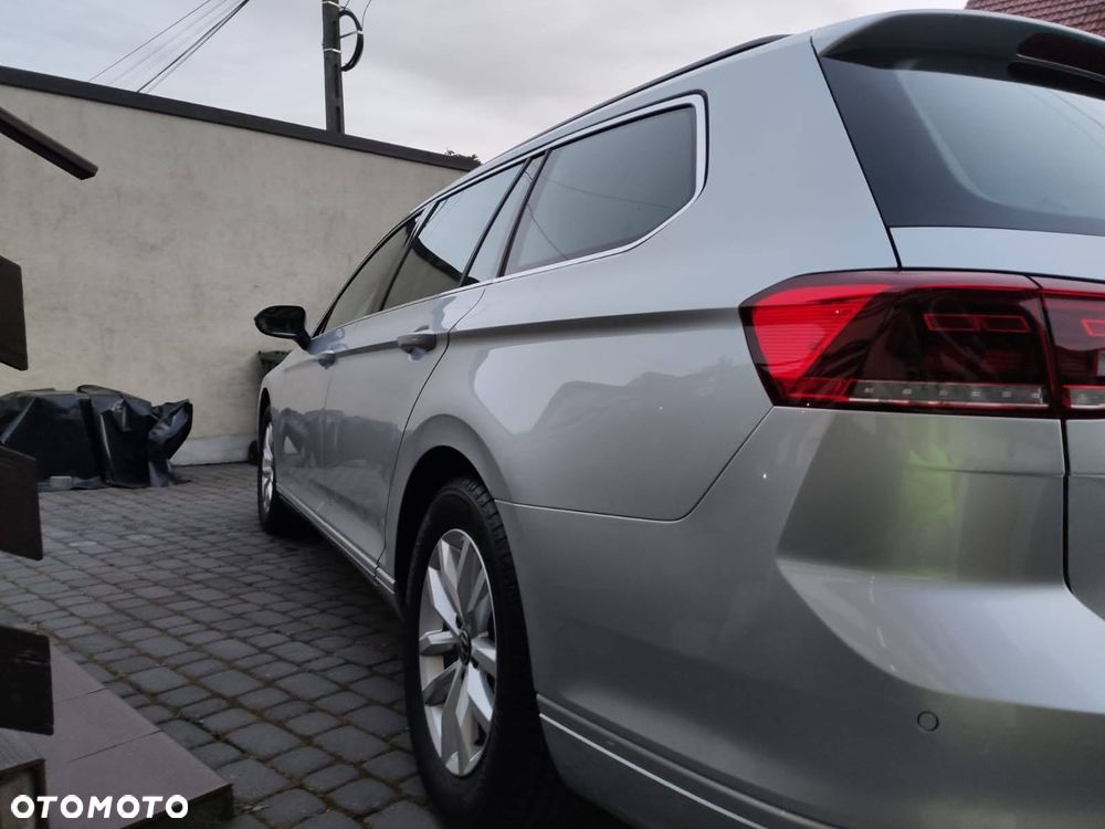 Volkswagen Passat - 12