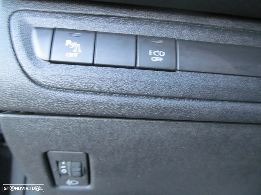 Peugeot 208 PureTech 82 Stop & Start Signature - 21