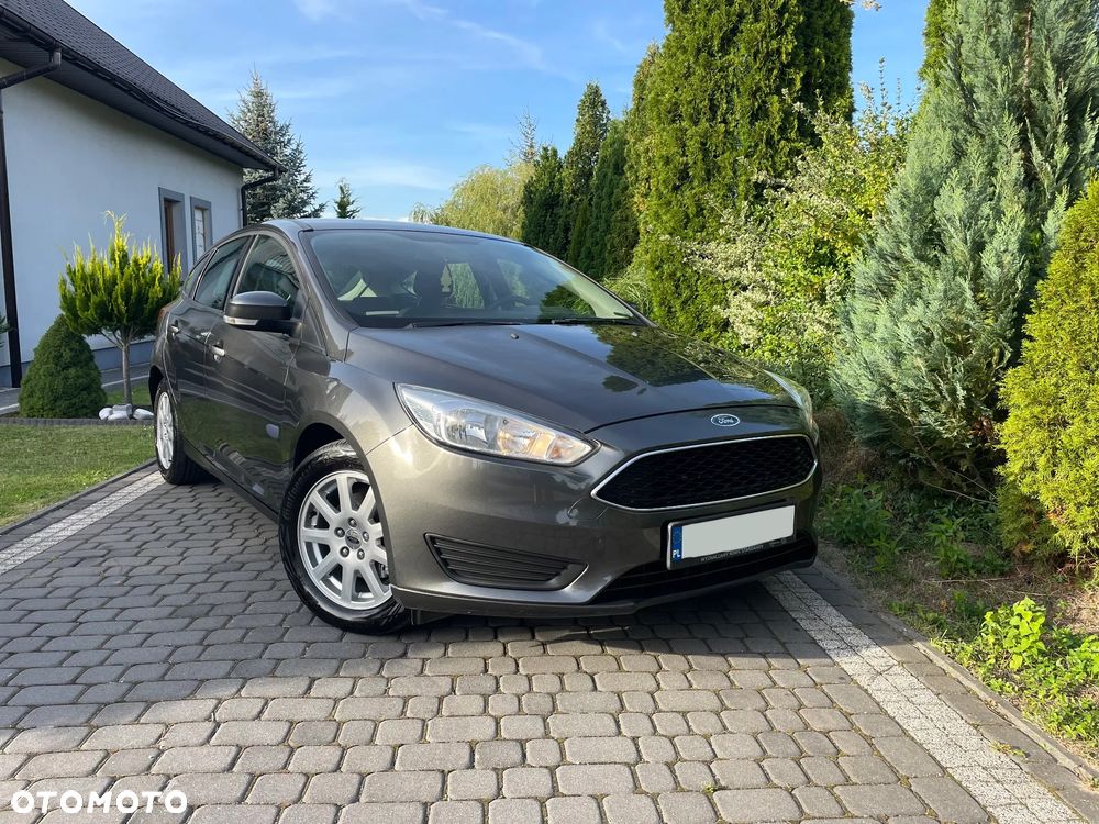 Ford Focus 1.6 Trend - 17