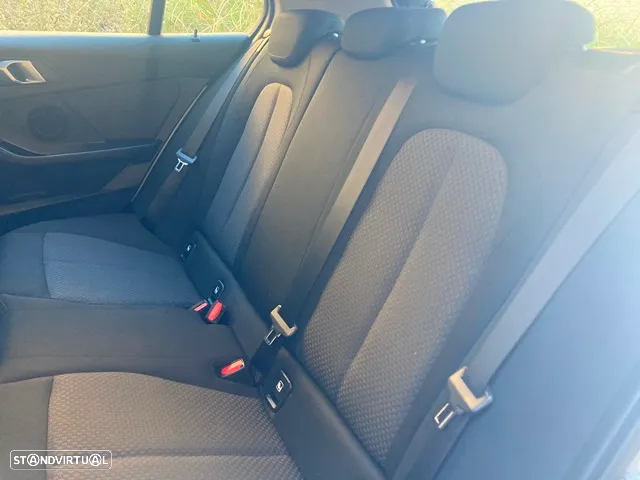 BMW 118 d Aut. Advantage - 25