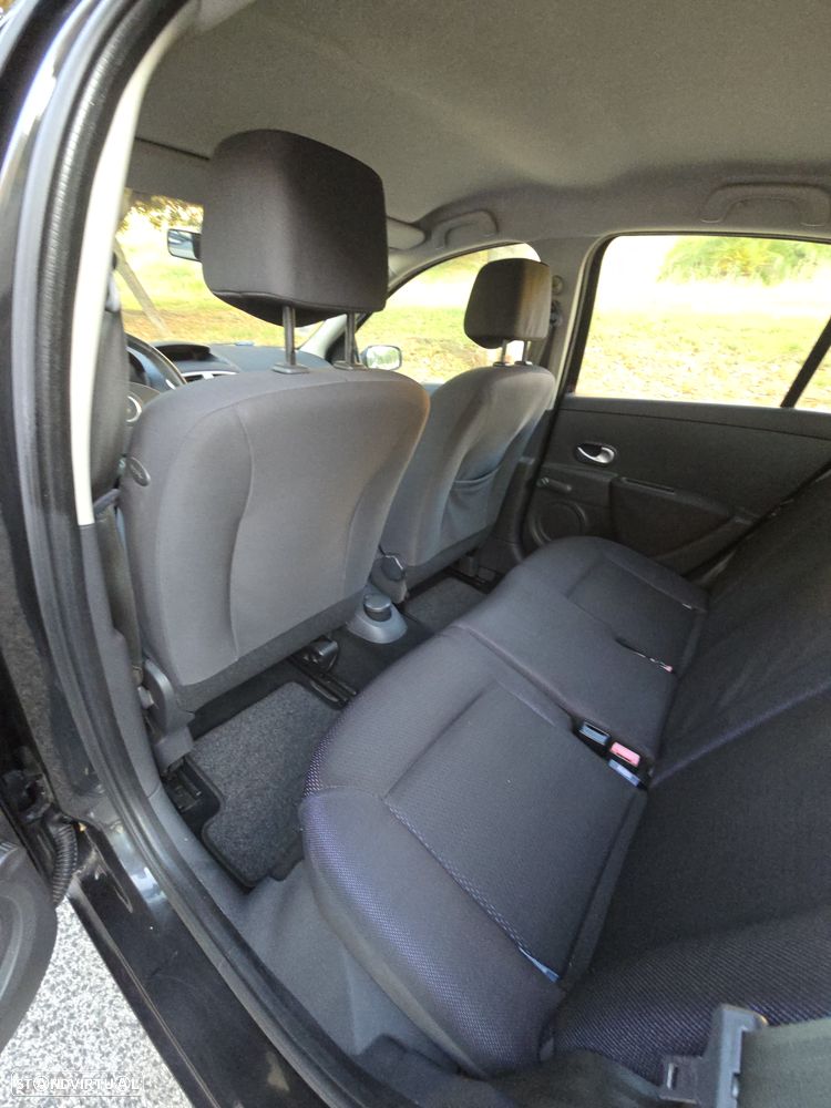 Renault Clio 1.2 16V Dynamique S - 27