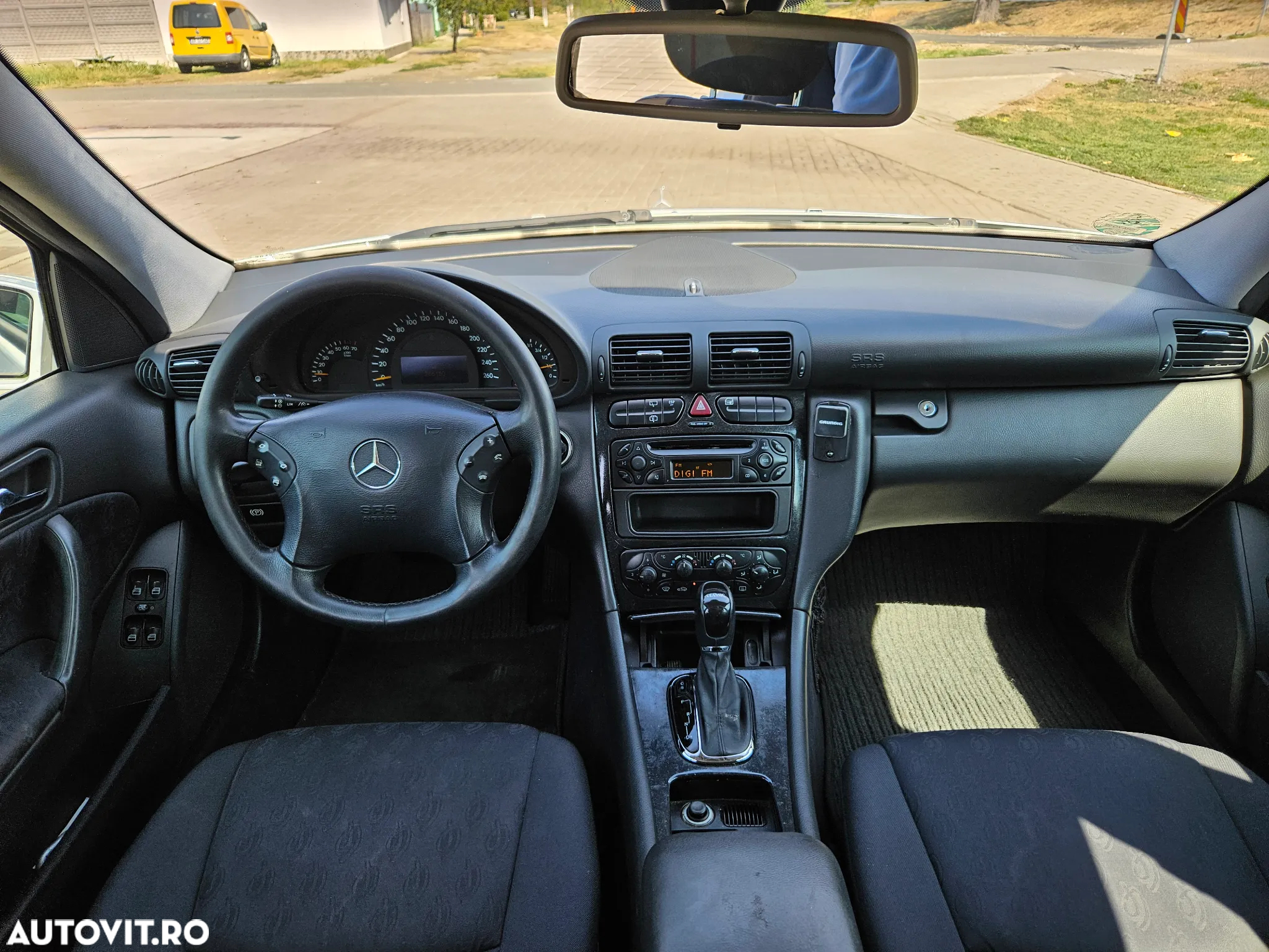 Mercedes-Benz C 180 T Kompressor Automatik Avantgarde - 8