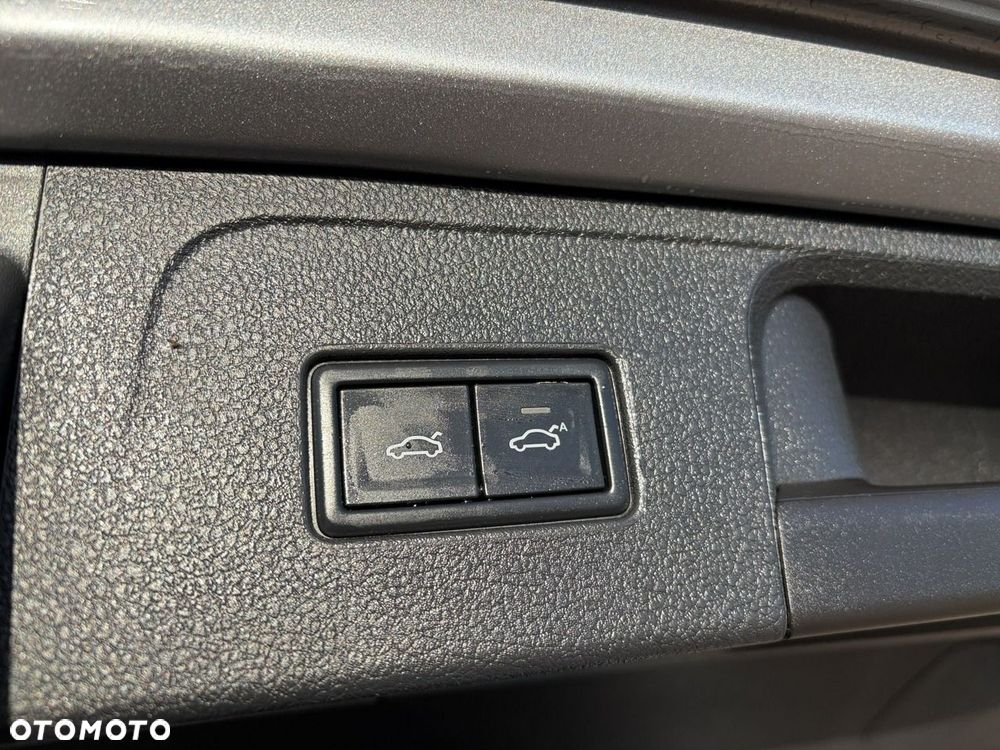 Volkswagen Passat - 26