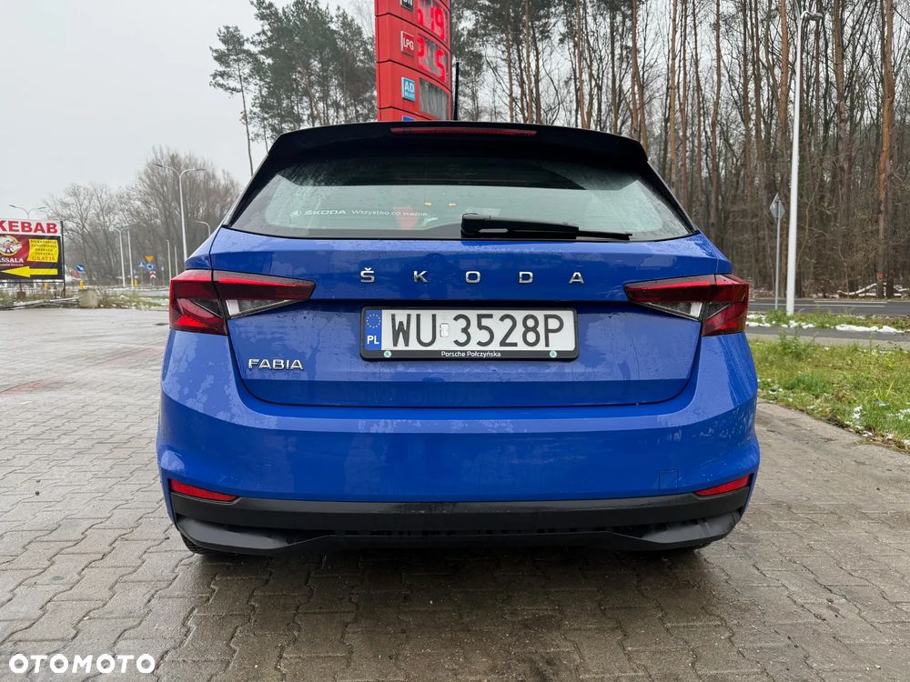 Skoda Fabia 1.0 Essence - 3