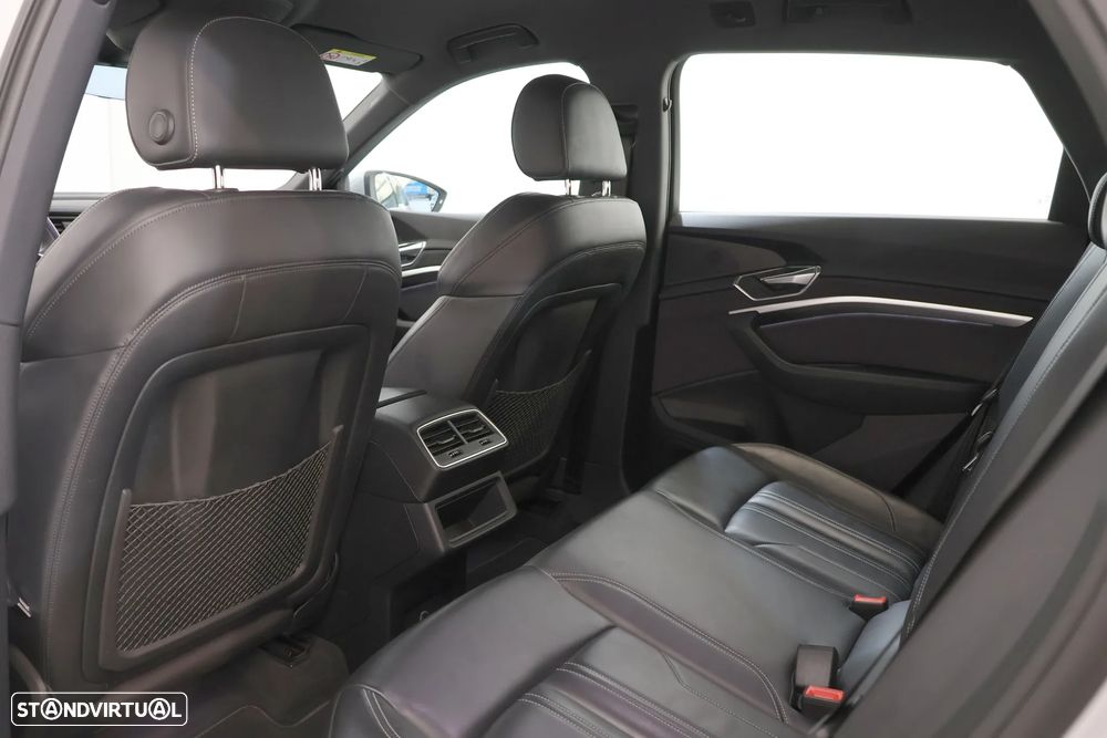Audi e-tron 55 quattro S line - 37