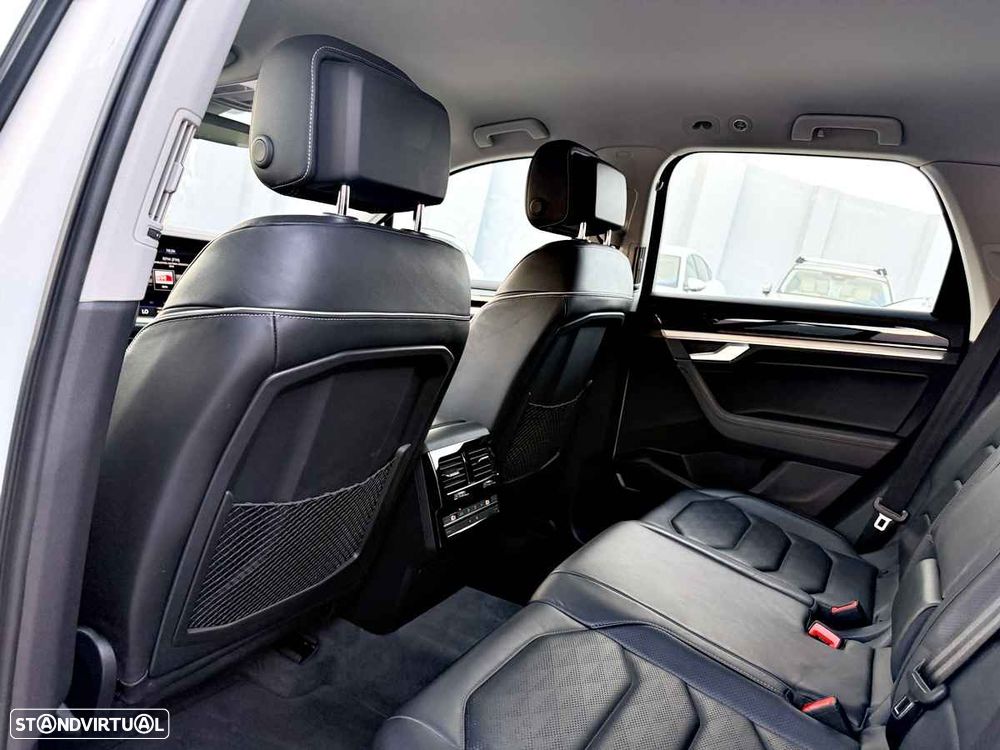 VW Touareg 3.0 TDI V6 Elegance Plus - 33