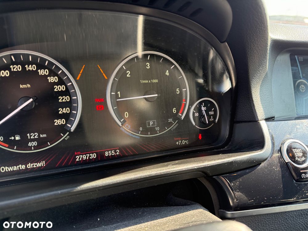 BMW Seria 5 525d - 8