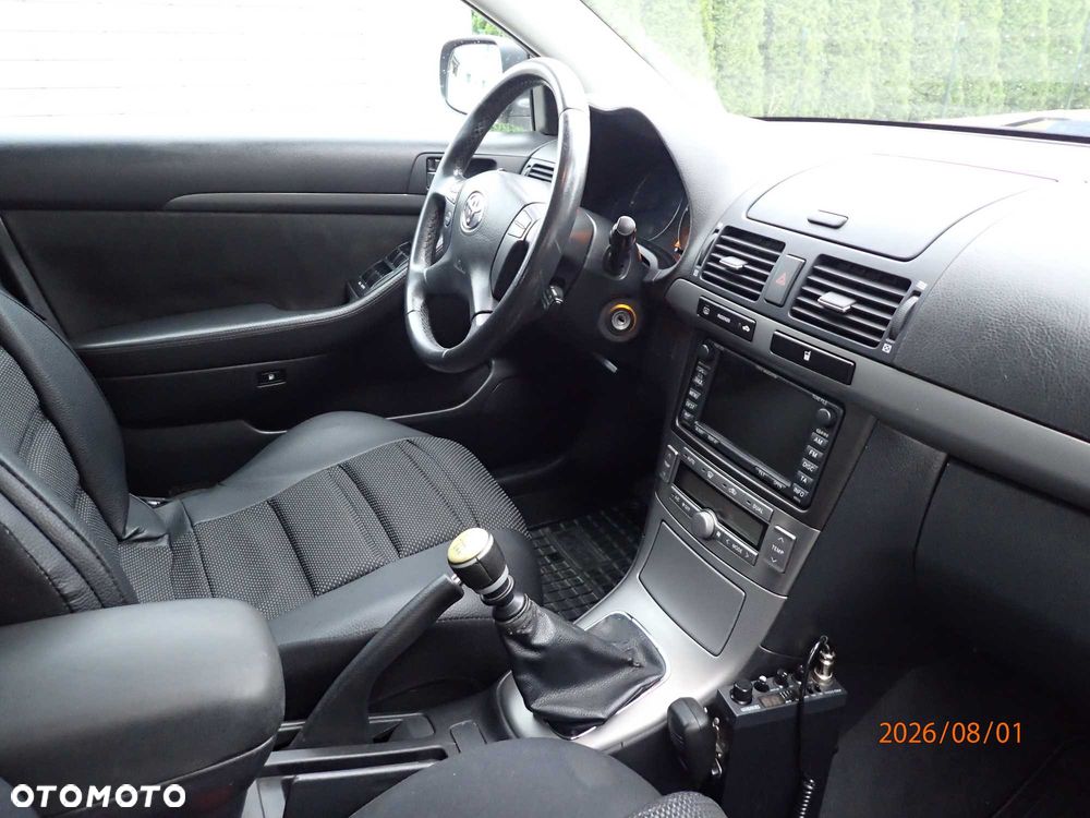Toyota Avensis - 6