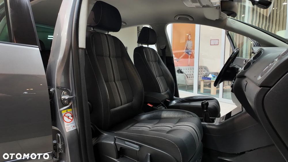 Volkswagen Golf Plus 1.6 TDI DPF MATCH - 31