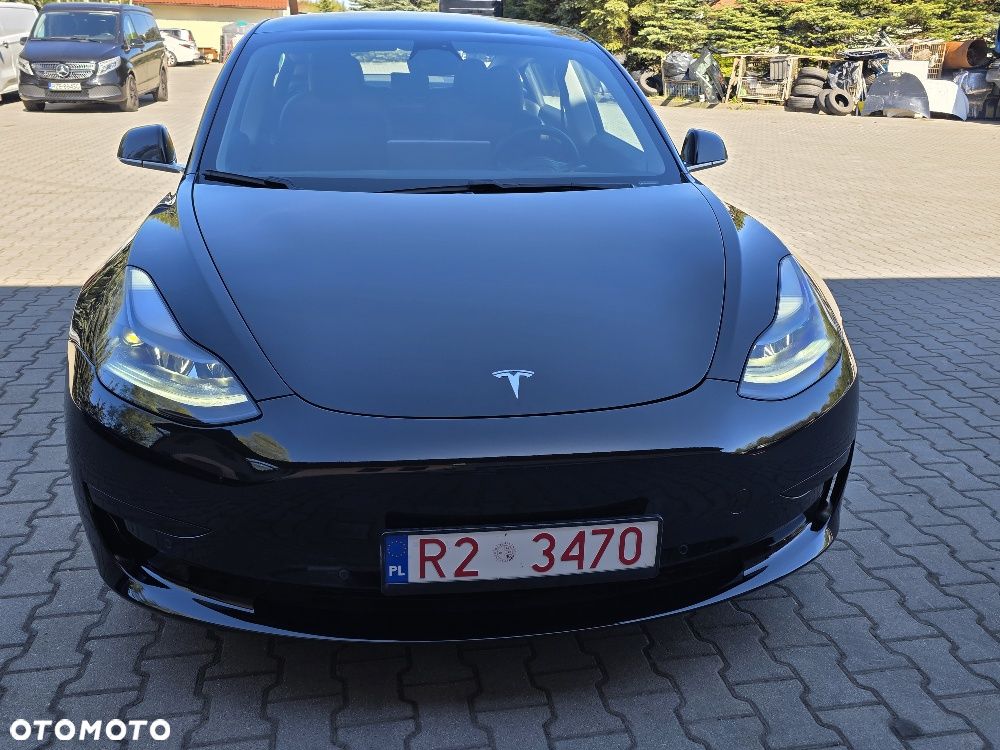 Tesla Model 3 - 9