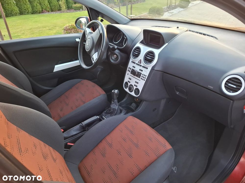 Opel Corsa 1.4 16V Satellite - 40