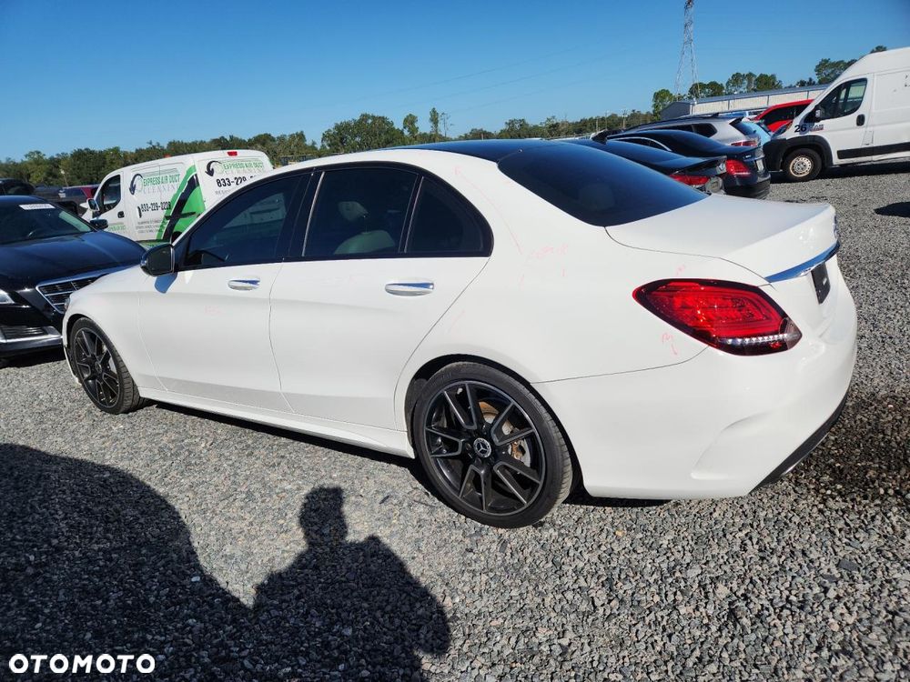 Mercedes-Benz Klasa C 300 9G-TRONIC Exclusive - 3