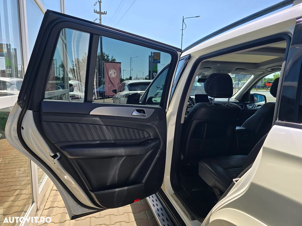 Mercedes-Benz GLS - 14