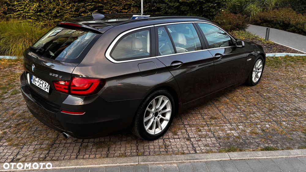 BMW Seria 5 535d xDrive Luxury Line - 7