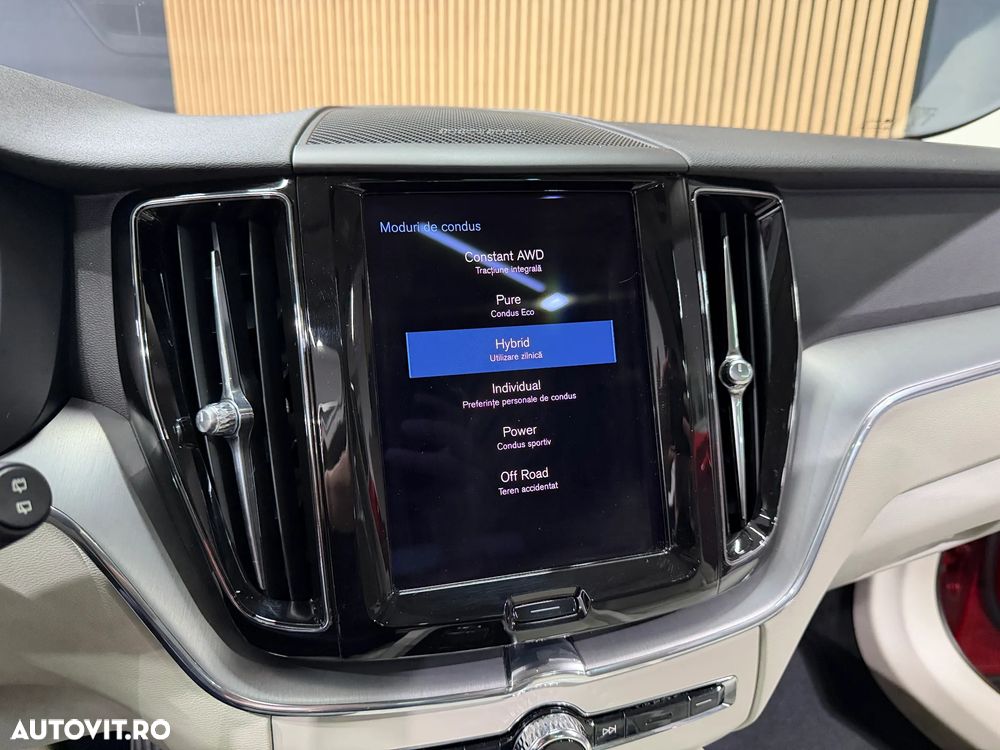Volvo XC 60 T8 Twin Engine AWD Momentum - 15