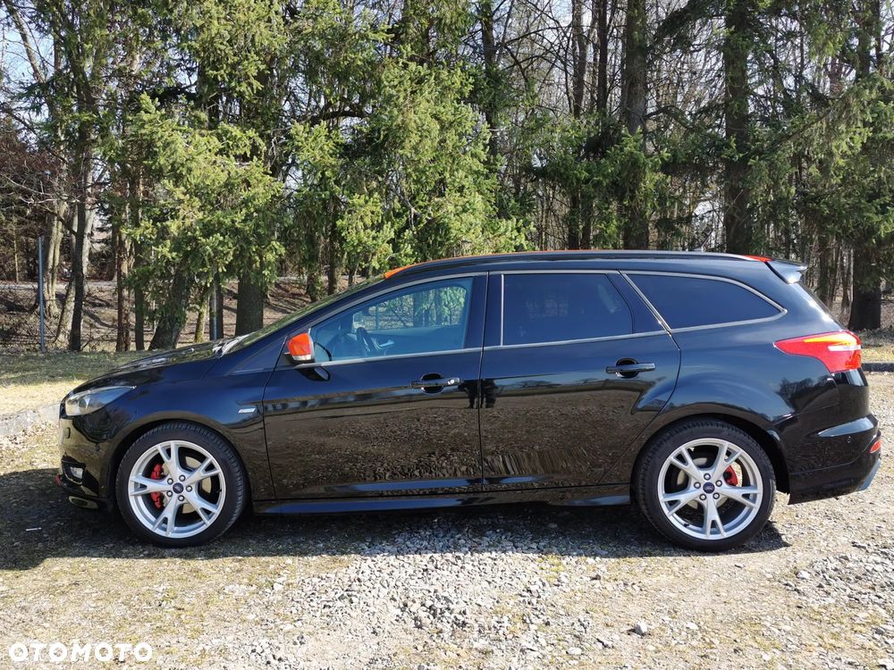 Ford Focus 1.5 EcoBoost STart-Stopp-System ST-LINE - 4