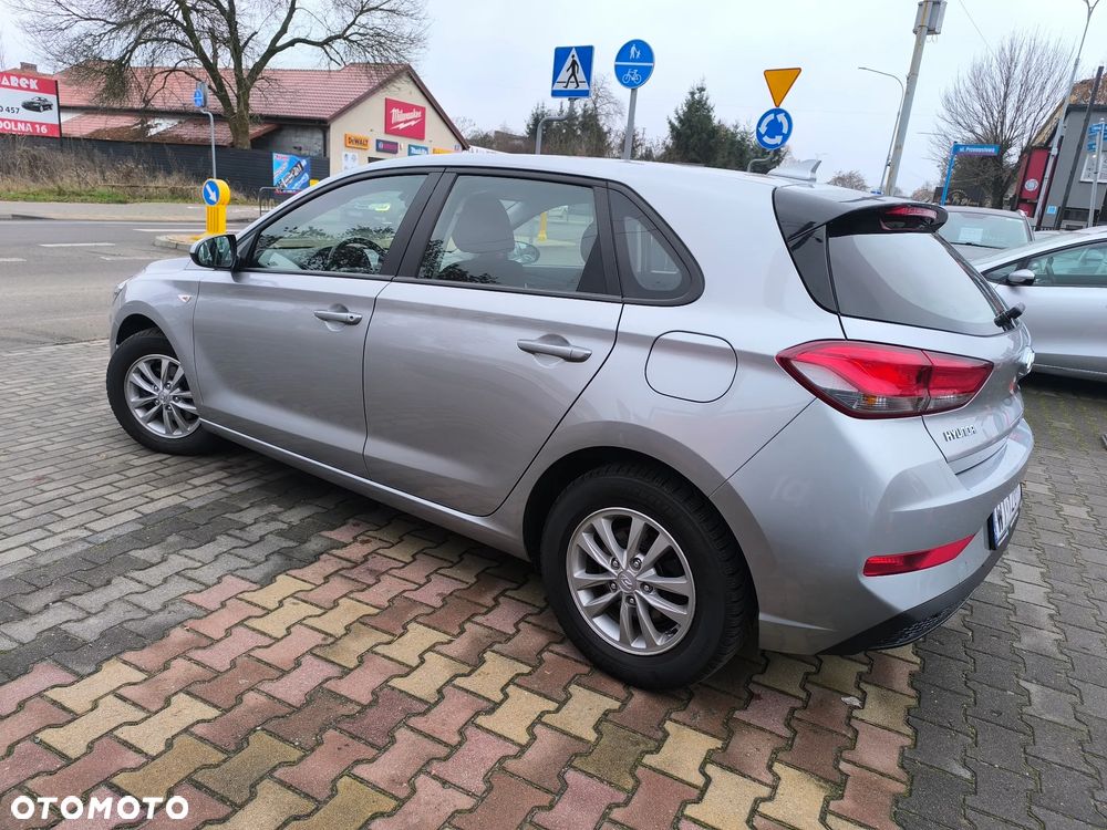 Hyundai i30 1.5 DPI Classic + - 29