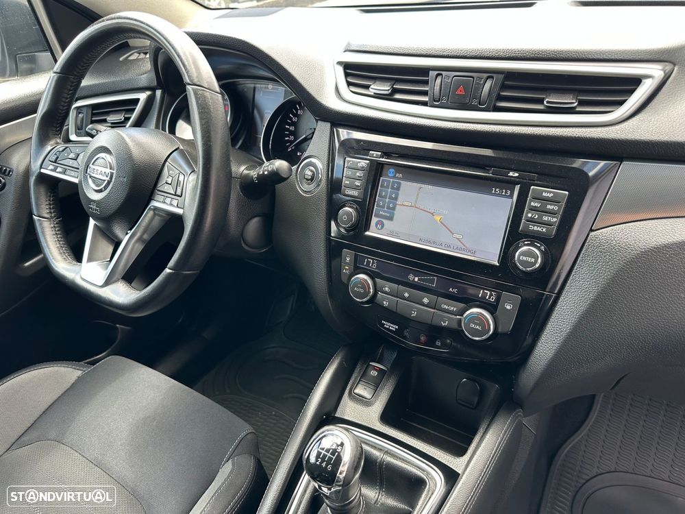 Nissan Qashqai 1.5 dCi N-Connecta 18 - 10