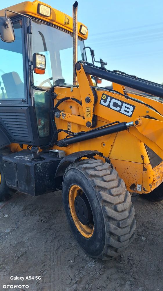 JCB 2CX - 7