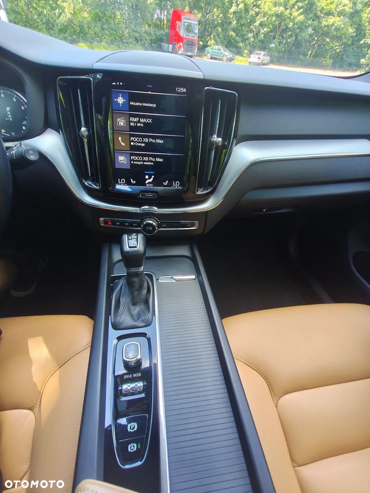 Volvo XC 60 T6 AWD Momentum - 29