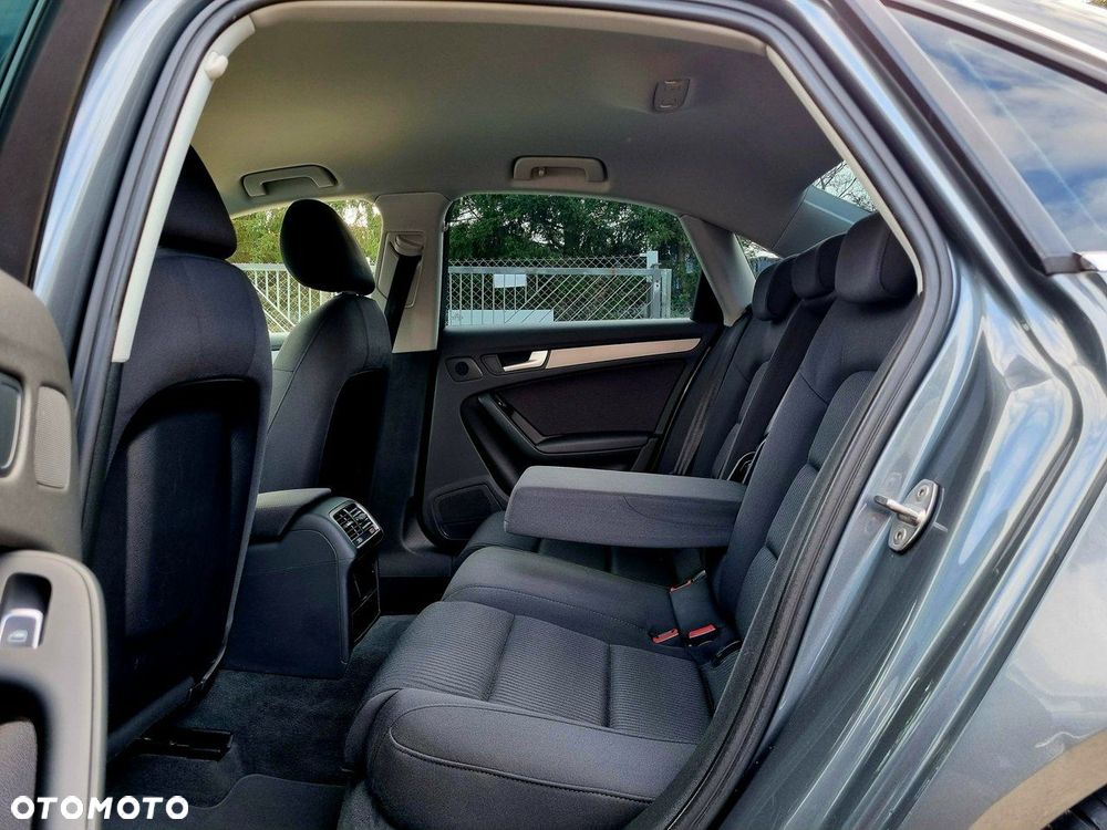 Audi A4 Limousine 1.8 TFSI S line Sportpaket - 11