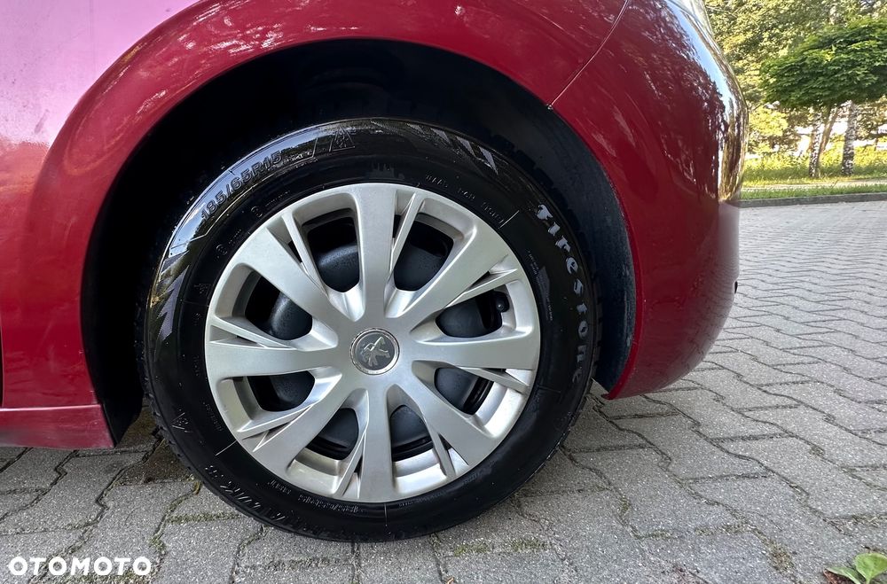Peugeot 208 - 11