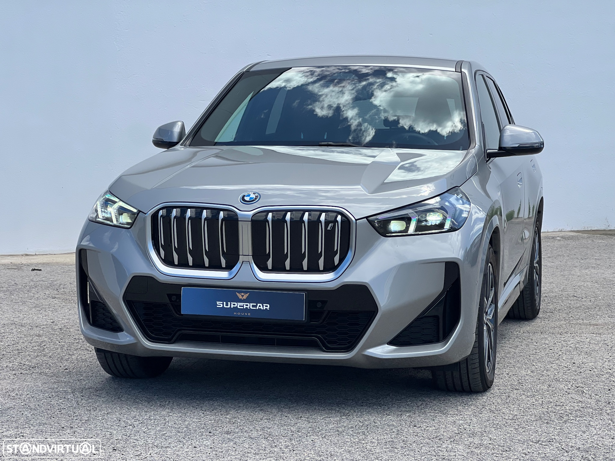BMW iX1 xDrive30 M Sport Pack - 4