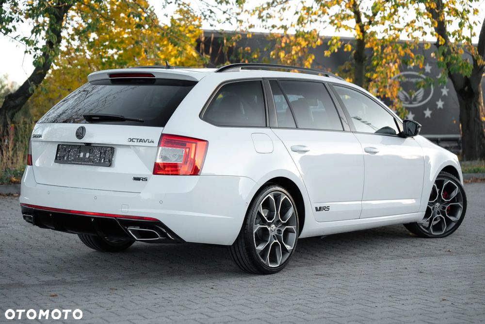 Skoda Octavia 2.0 TDI RS Challenge DSG - 5