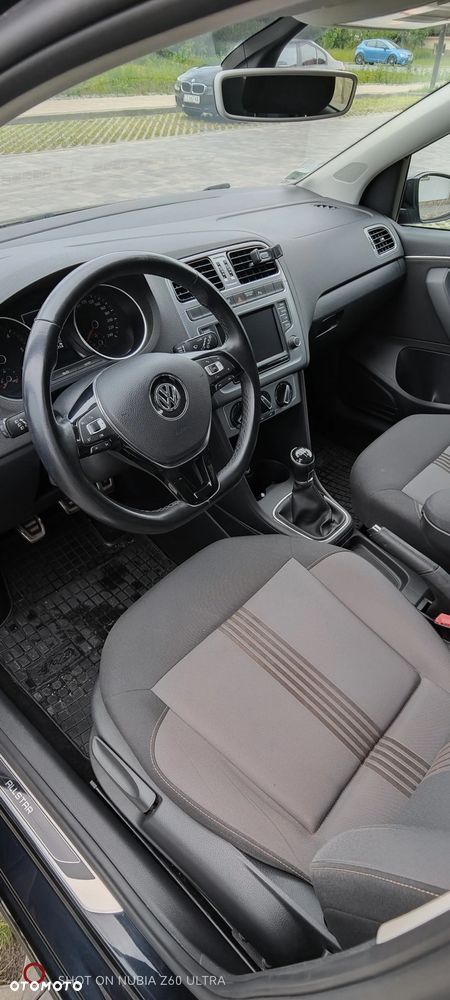 Volkswagen Polo 1.4 TDI Blue Motion Technology Allstar - 6