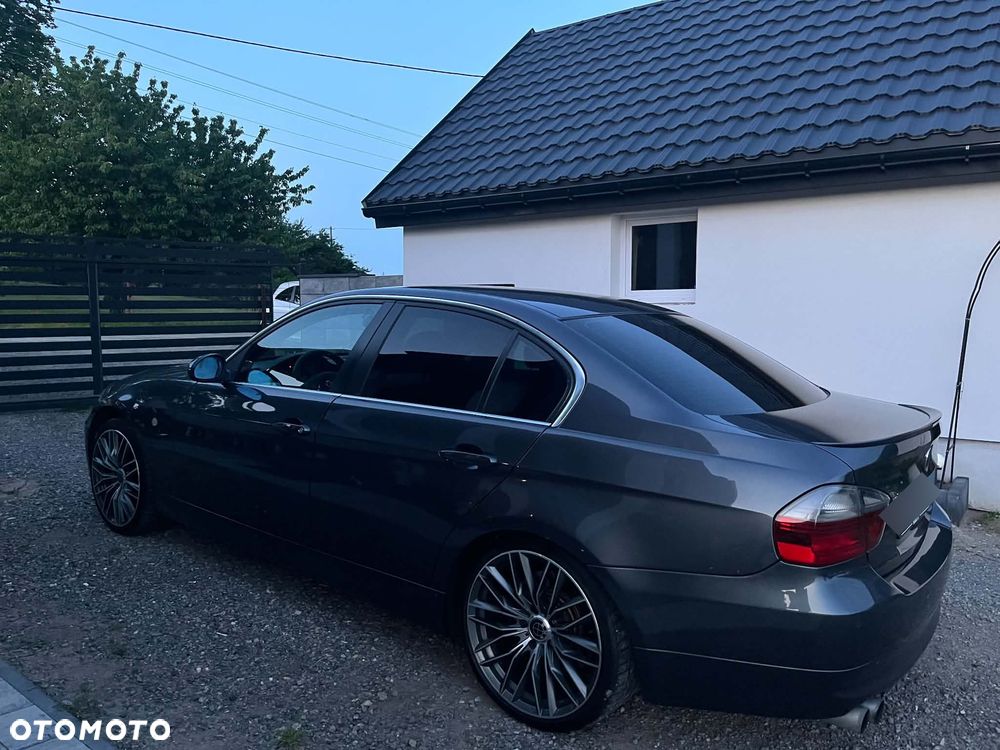 BMW Seria 3 330i - 4