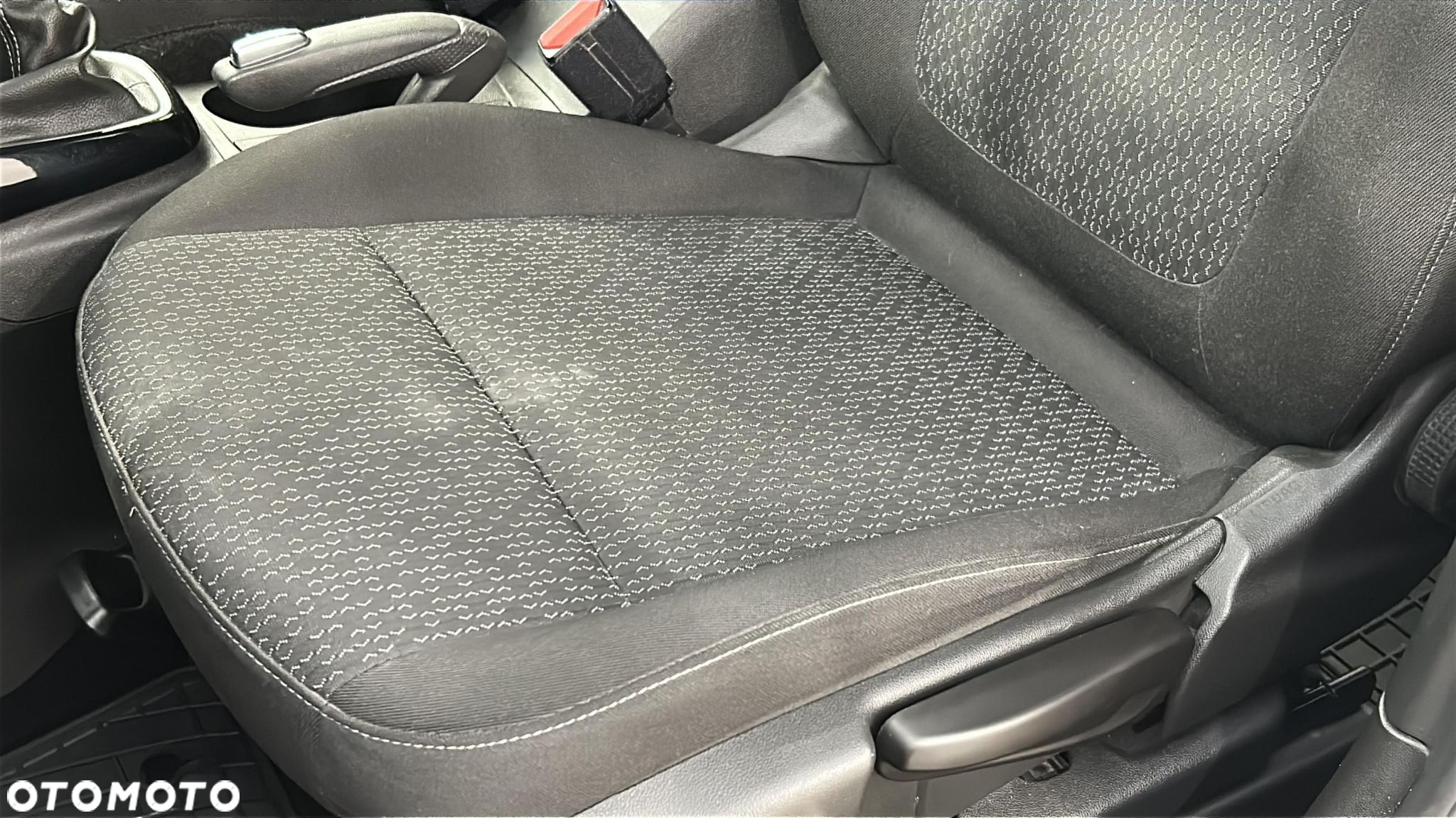 Opel Crossland X - 18