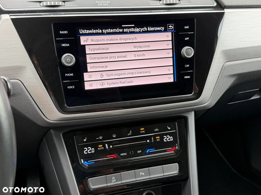 Volkswagen Touran 2.0 TDI SCR (BlueMotion Technology) DSG Comfortline - 23