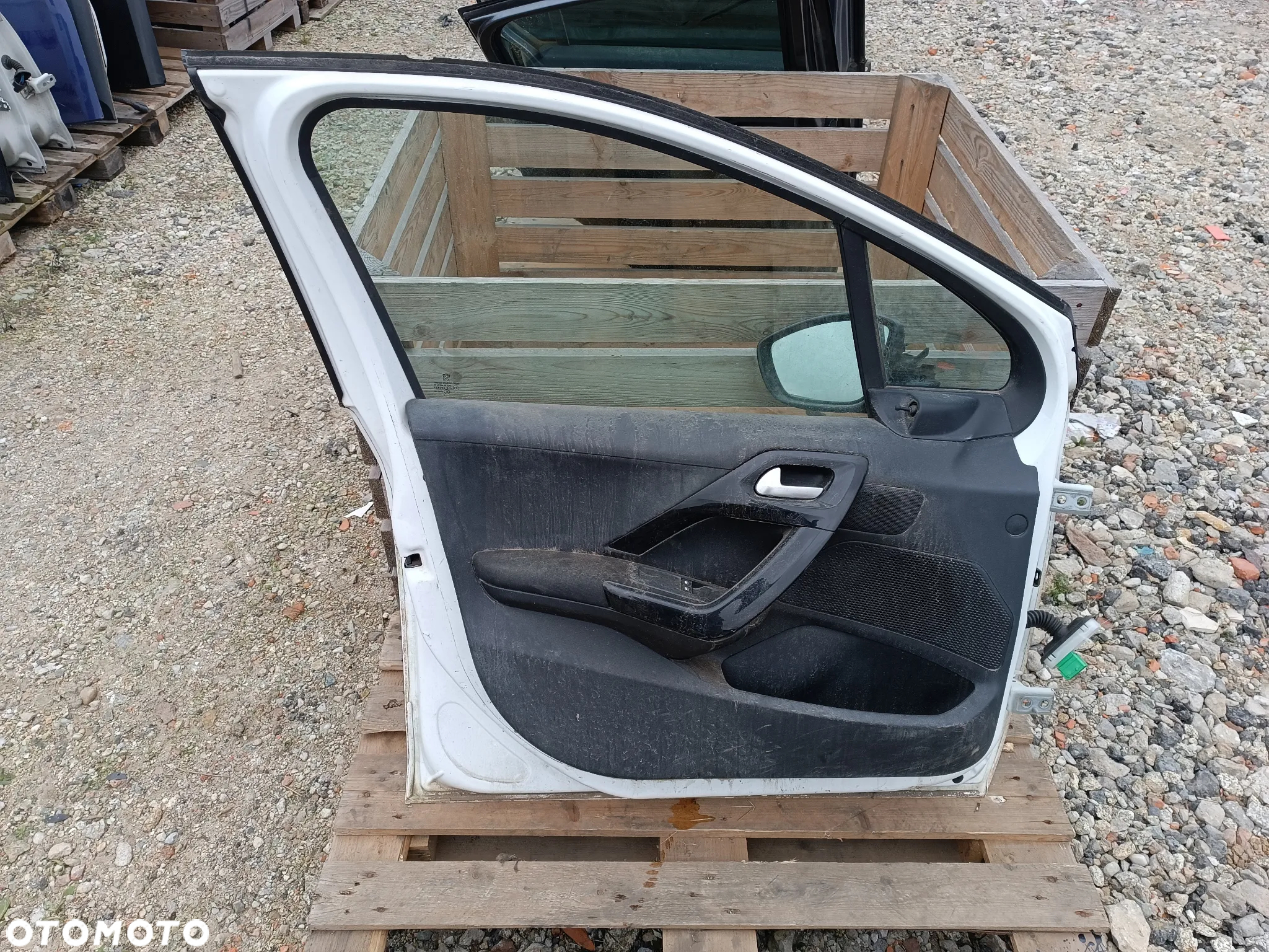 DRZWI LEWE PRZÓD LEWY PEUGEOT 208 - 6