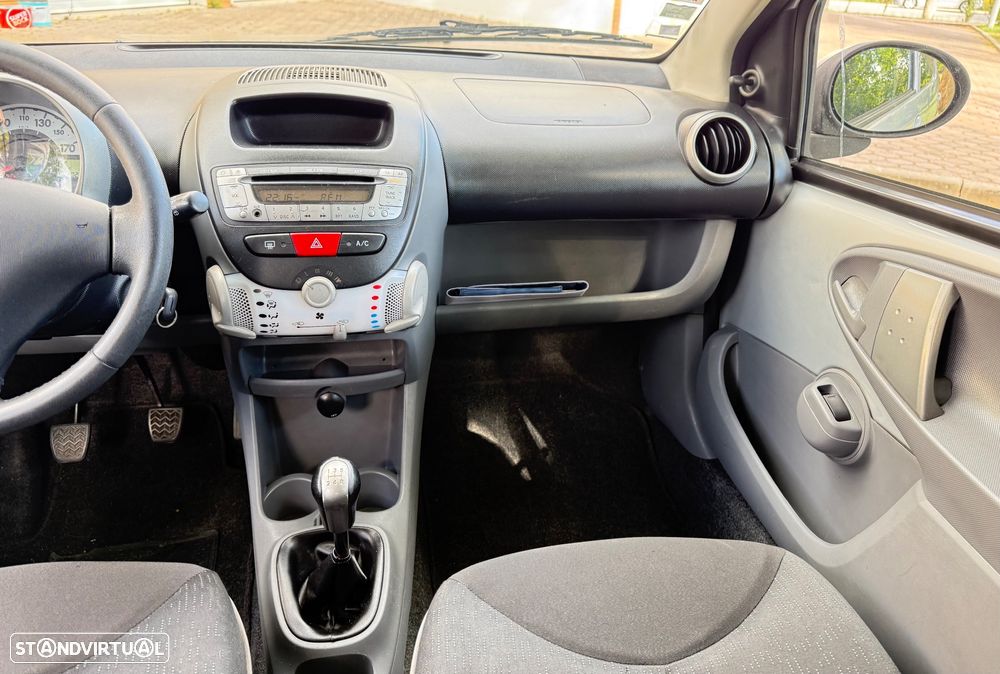 Peugeot 107 1.0 Black&Silver - 18
