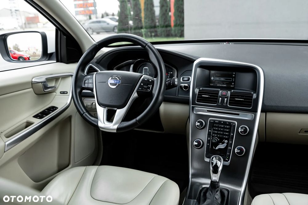 Volvo XC 60 D4 Geartronic Summum - 27