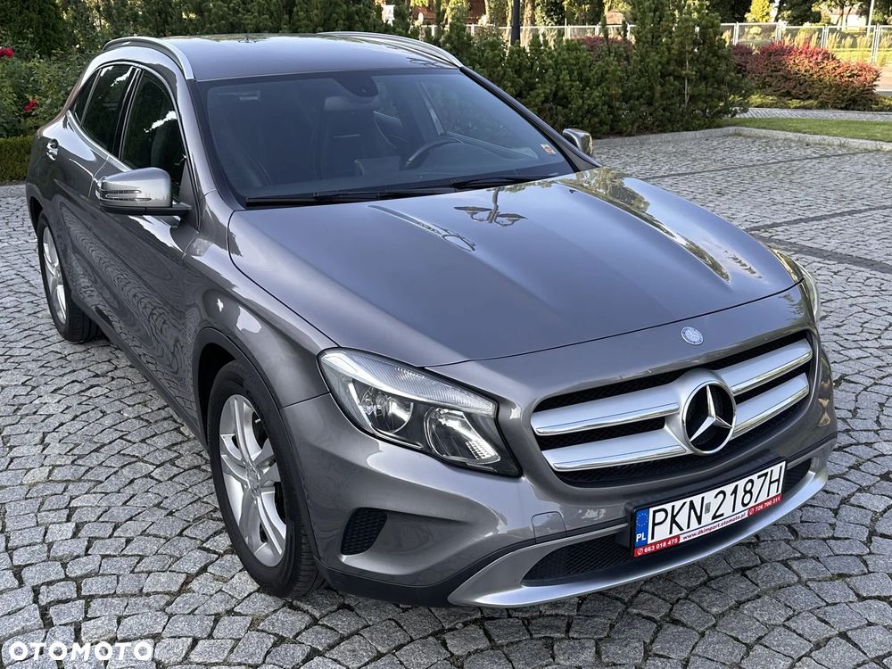 Mercedes-Benz GLA 200 7G-DCT - 4