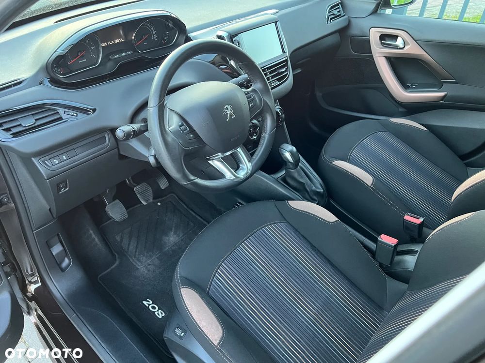 Peugeot 208 - 7