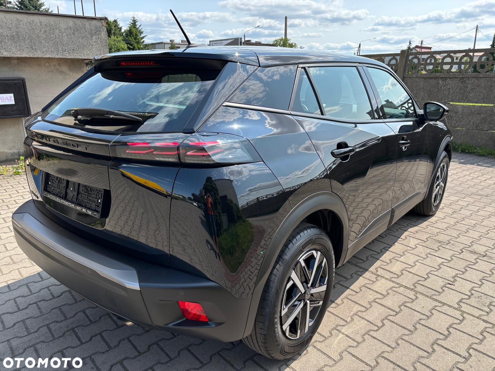 Peugeot 2008 1.2 PureTech Active Pack S&S - 3