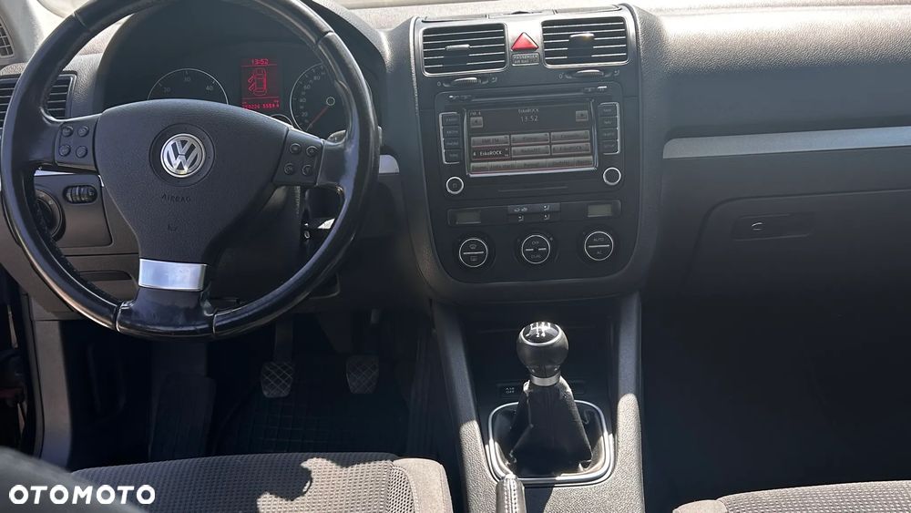 Volkswagen Jetta 1.9 TDI Comfortline - 28